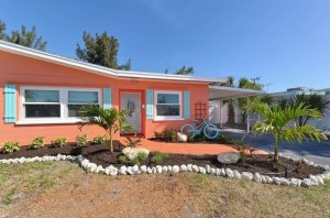 AMI vacation rental front yard 1